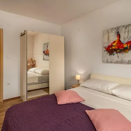 Apartmán With Parking Space - 25152 Novi Vinodolski